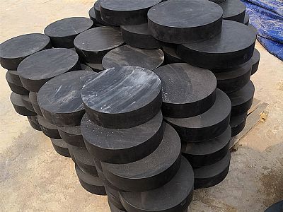 龙州县板式橡胶支座由若干层橡胶片与薄钢板经加压硫化